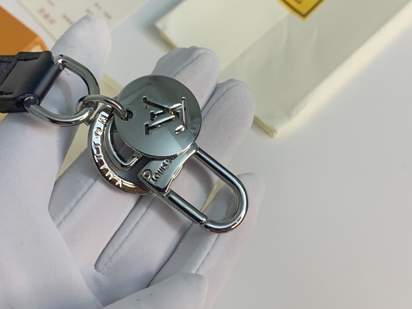 ブランドキーホルダー側面デザイン